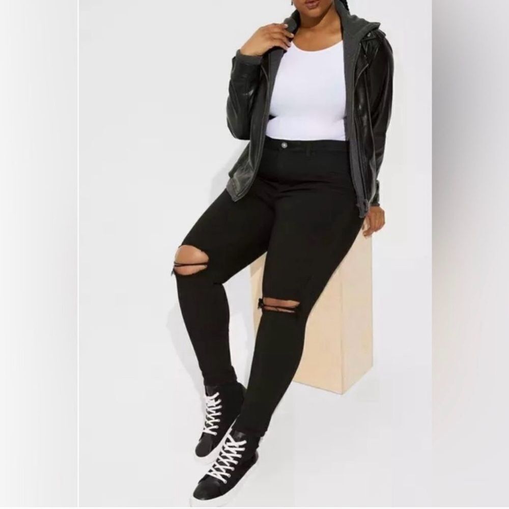 Torrid Sky High Skinny Black Jeans D1*